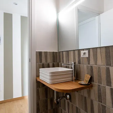 Chic Retreat - View - Self Checkin Гостевой дом